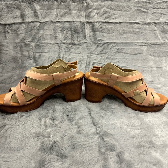 B.O.C. By Born Adara Sandals - Blush Color - Size 8. New in Box. - Picture 5 of 7